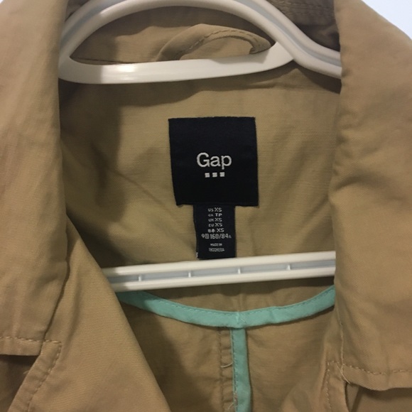 GAP Trench Coat - Picture 2 of 2